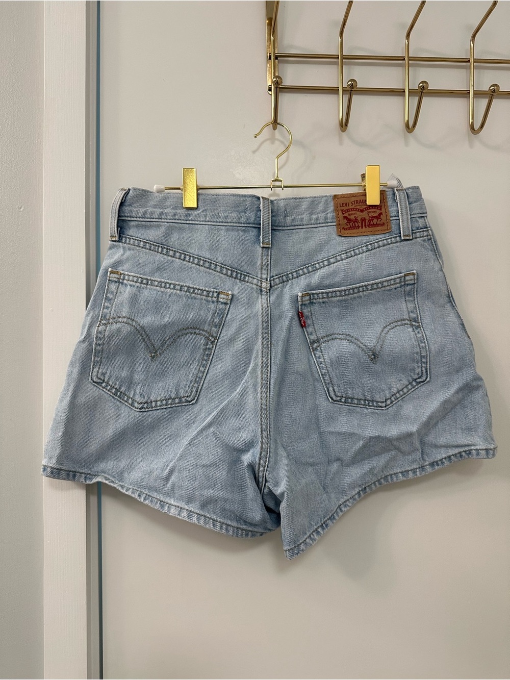 Levi Light Blue Denim High-Waist Women’s Mom Shorts